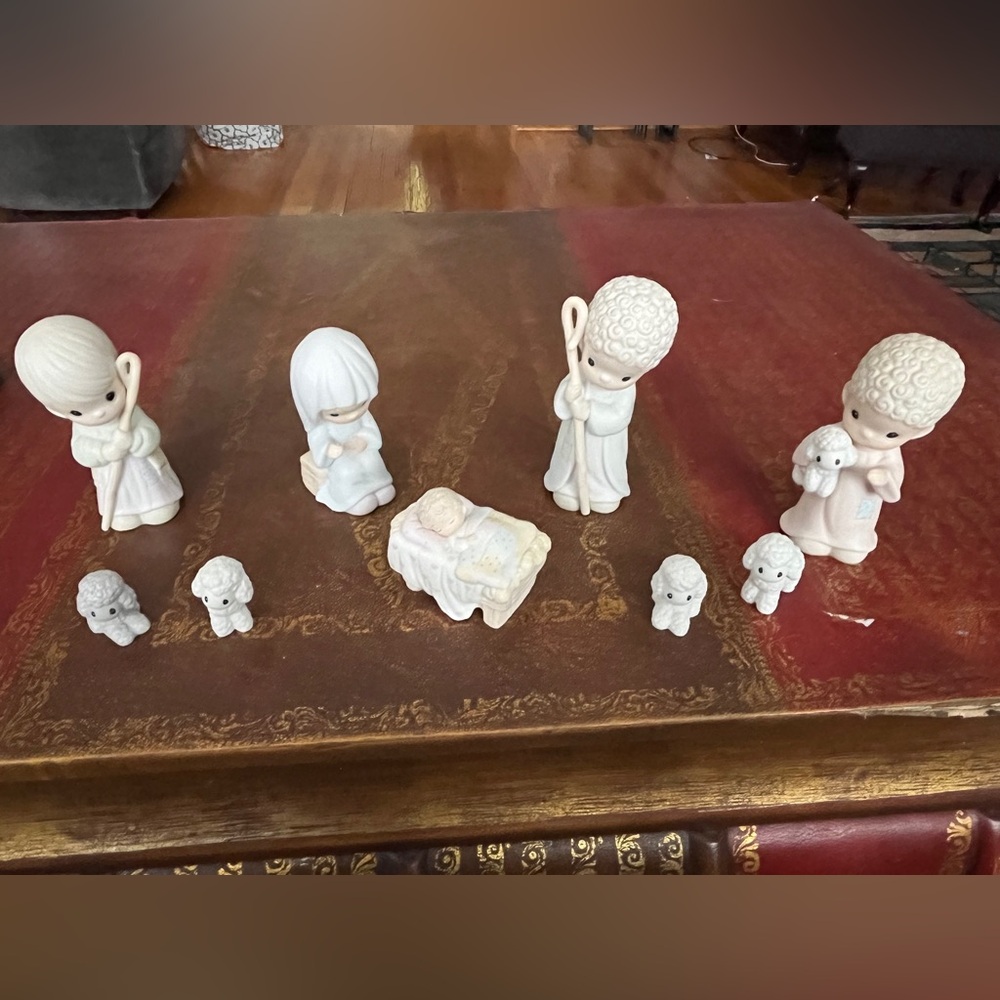 Precious Moments Nativity Scene | 9 pieces | Vintage 1986.